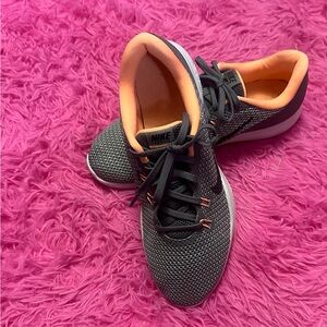 Nike Gray and Orange Athletic Shoes Lightweight Breathable Design